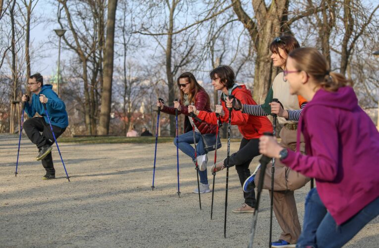 Stovky Pražanů cvičily pro pacienty s roztroušenou sklerózou