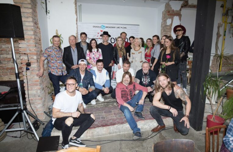 Divadlo Broadway uvede muzikál s hity Olympicu a Petra Jandy Okno mé lásky