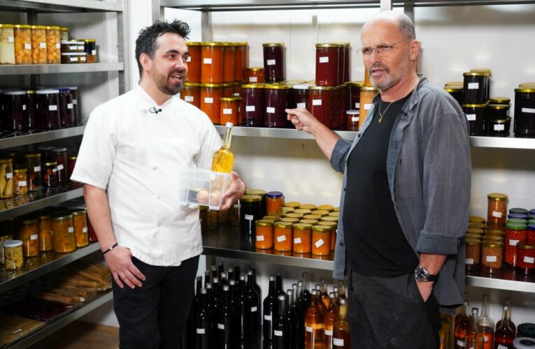 Jak to bylo, šéfe?: „A nazveš tu polévku polévkou Maruška. Protože Maruška byla posední noc ve formě…“ Aneb víte, jak se tvoří názvy do jídelních lístků? Sledujte a dozvíte se!