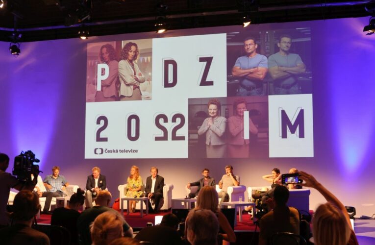 Návrat Případů 1. oddělení i první televizní počinJiřího Vejdělka