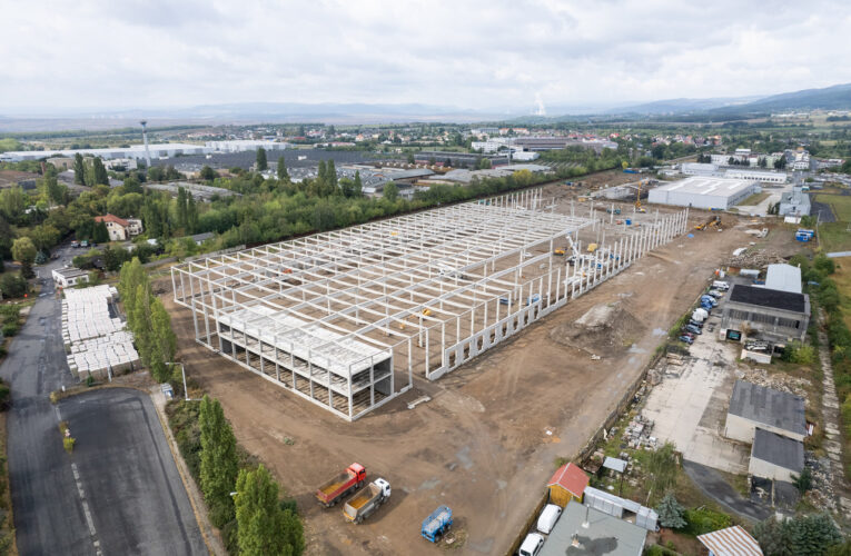 Společnost Fielmann v České republice investuje 1,8 miliardy korun a vytvoří 700 pracovních míst