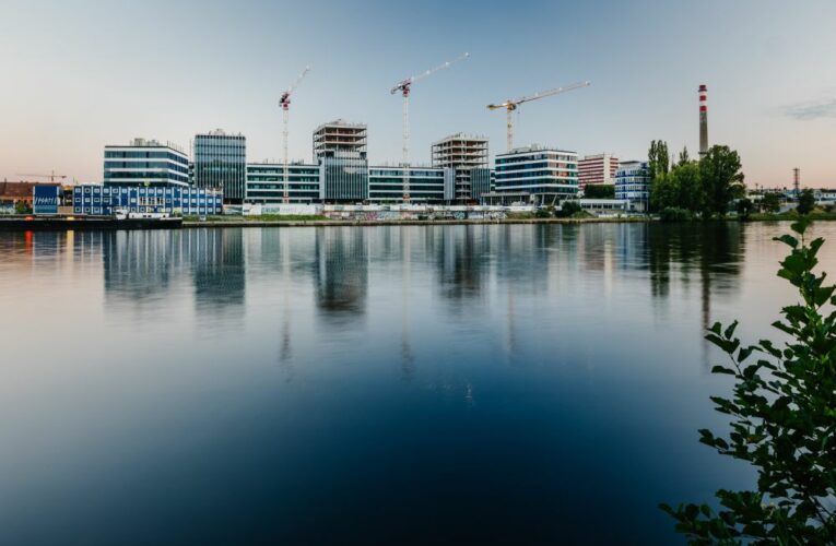 Do holešovického Port7 od Skanska se stěhuje úspěšný startup MANTA, projekt dosáhl dosáhl 33% obsazenosti