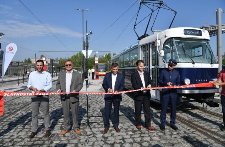 Nová tramvajová smyčka Depo Hostivař je dokončena, vznikl základ budoucího přestupního uzlu veřejné dopravy