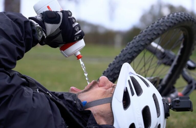 Boomer Luděk Staněk si vyzkouší cestu po Praze – na kole. Kam dojede a změní názor? Stane se z něj zarytý pumpičkář?