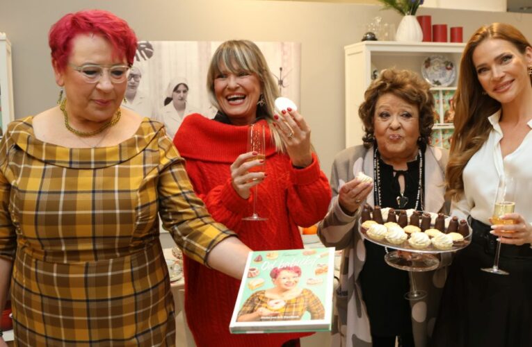 Novou kuchařku Famózní! Od babičky Mirky van Gils Slavíkové pokřtily herečky Jiřina Bohdalová a Chantal Poullain i modelka Andrea Verešová