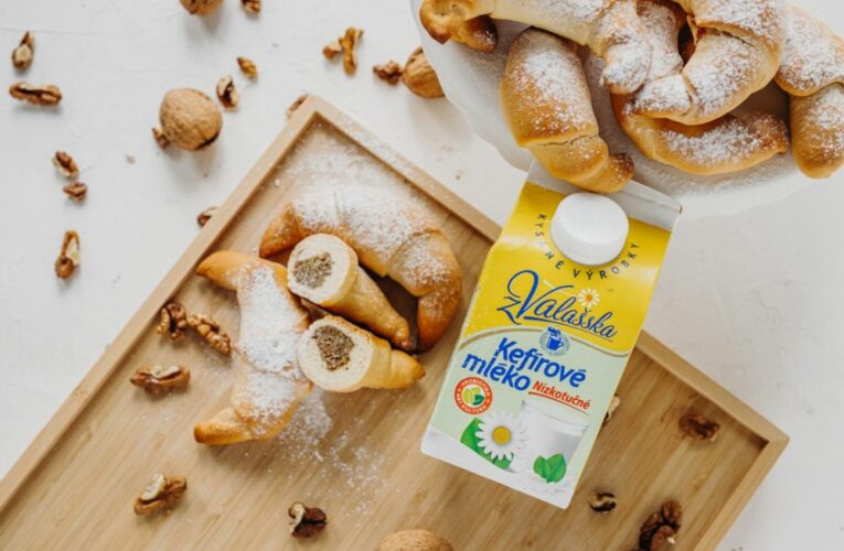 Svatomartinské rohlíčky neboli vandrovnice a Šneci z kynutého těsta, jako součást krajových tradic