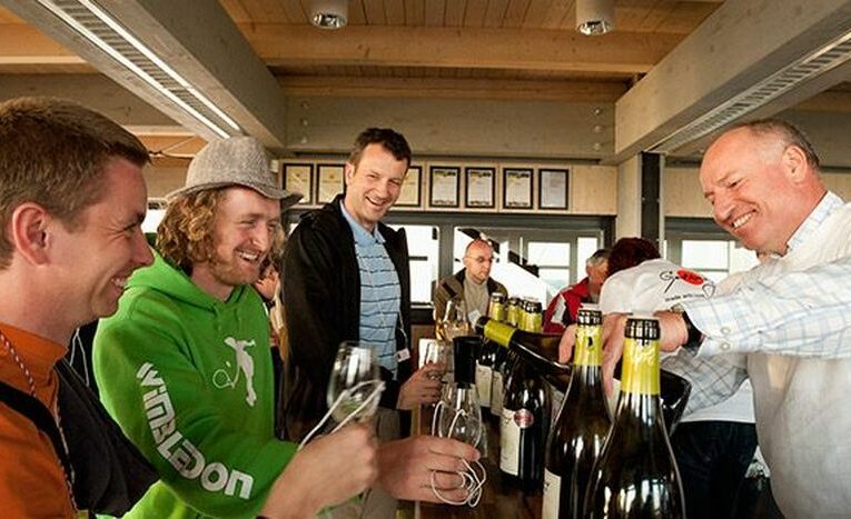 Festival otevřených sklepů představí 32 vinařství na Mutěnsku