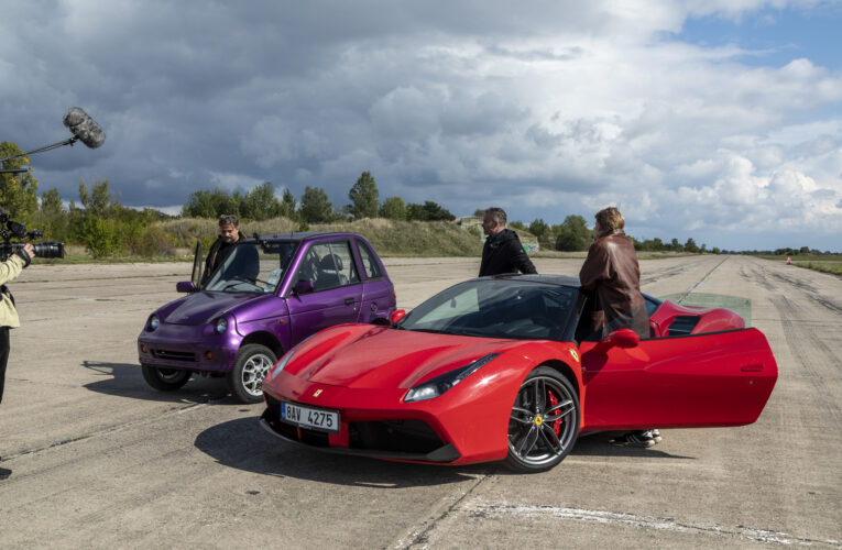 Boomer Luděk Staněk má jasno: „V elektroautech může být zábava, zažijete s nimi strach, nudit se nebudete. Ovšem dostat se z místa A do místa B bez nervů – tohle elektroauta zatím neumí.“