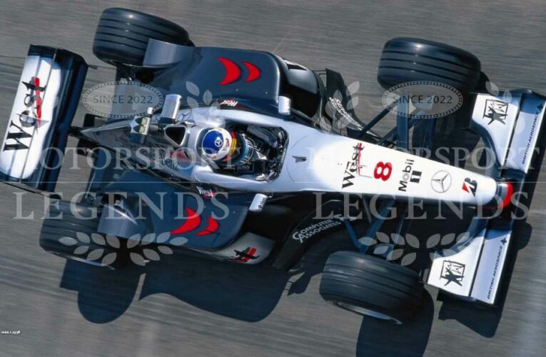 Mistři F1 poprvé spolu: Mikka Häkkinen křtil v Praze unikátní knihu