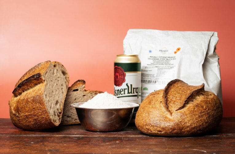 Chléb Červené zrno propojil dvě stálice na pražské gastromapě: Pekárnu ZRNO ZRNKO a restauraci Červený Jelen