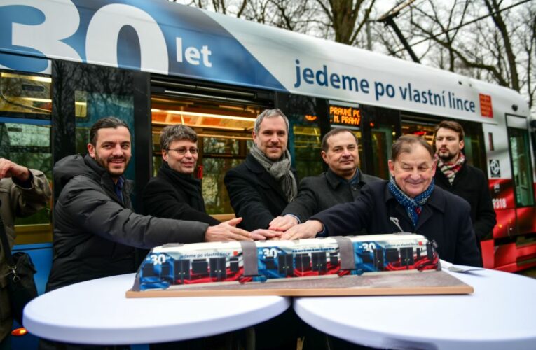Tramvaj k 30. výročí samostatné České republiky připomene první prezidentskou volbu
