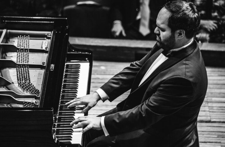 JAN BARTOŠ PŘEDSTAVUJE SKRYTÉ POKLADY ČESKÉ KLAVÍRNÍ TVORBY