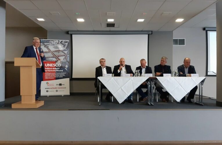 KONFERENCE CESTOVNÍ RUCH VE ZLÍNSKÉM KRAJI 2023 PŘINESLA INSPIRACI I ODHODLÁNÍ