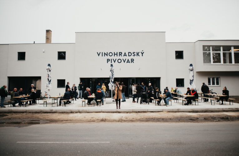 Vinohradský pivovar rozšiřuje výrobu piva do nového pivovaru v Káraném