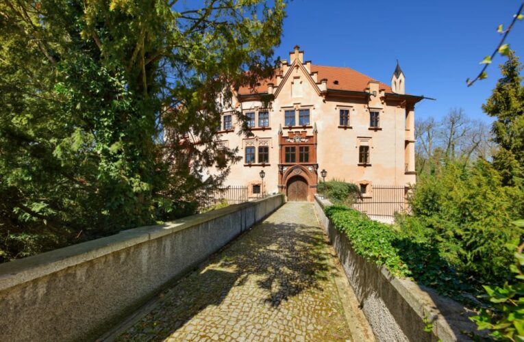 Zima přilákala do středních Čech rekordní počet návštěvníků. Vrací se i turisté z Číny