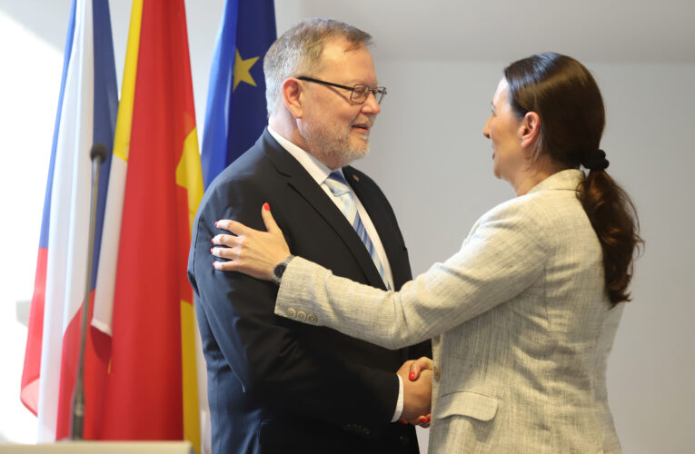 Jan Korseska se stal novým starostou MČ Praha 2, vystřídal tak svou stranickou kolegyniAlexandru Udženija