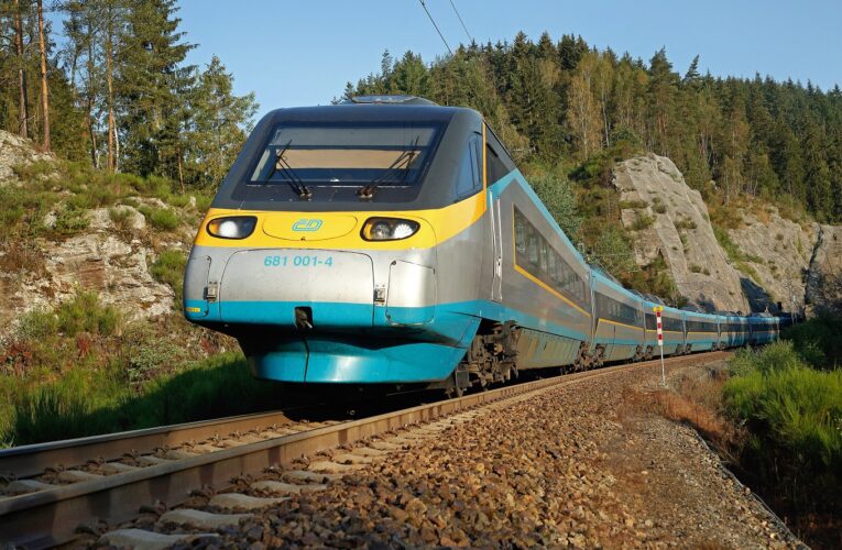 Před 20 lety přijelo do Česka první Pendolino ČD, vlak, který změnil pohled na cestování na železnici