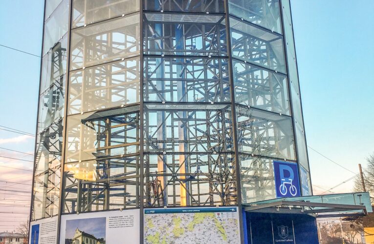 Cyklověže Biketower jsou na 18 místech po celé republice, cestující s In Kartou mají úschovu kola prvních 24 hodin zdarma