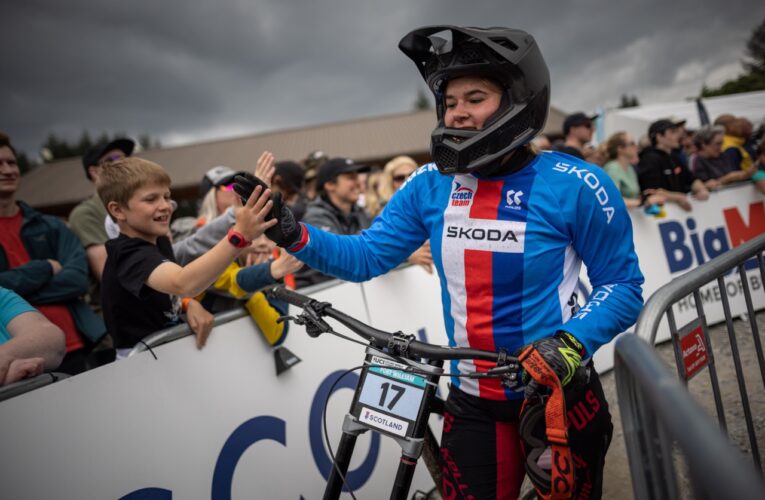 Druhý den mistrovství světa a sjezdařka Košárková v TOP deset!