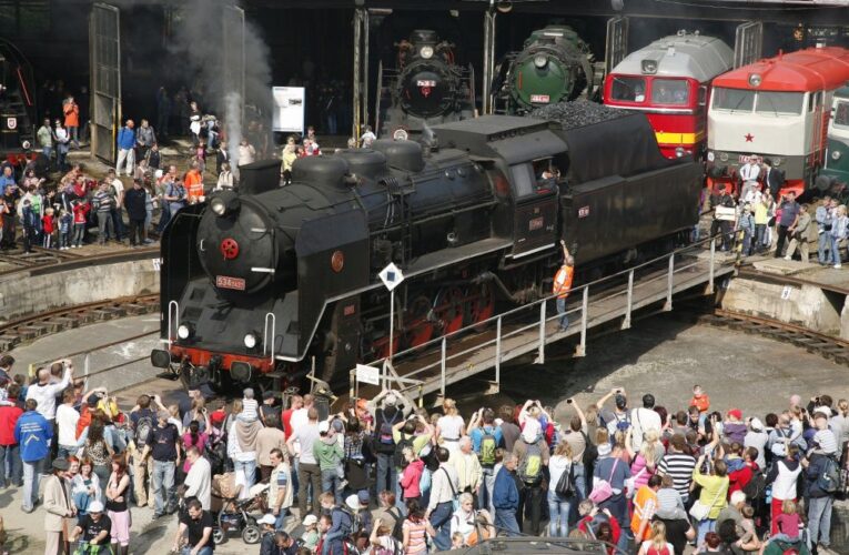 Druhá polovina letních prázdnin bude plná nostalgických jízd
