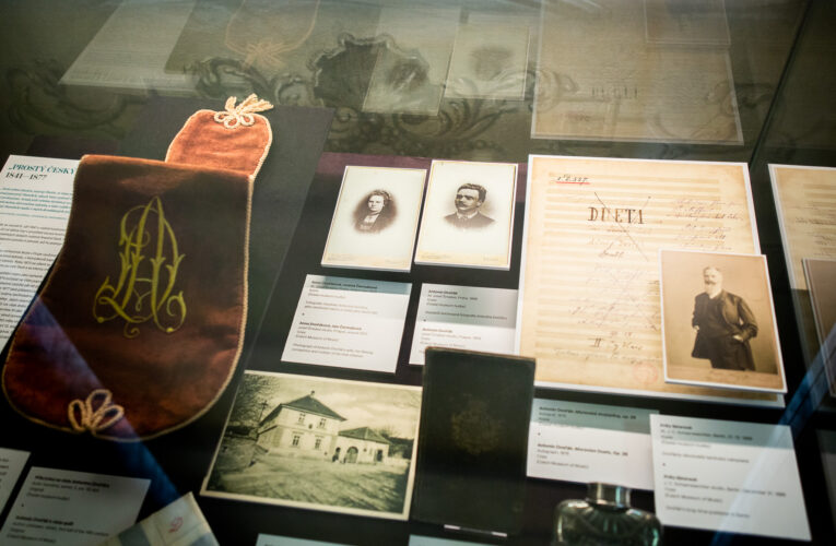 U příležitosti zápisu Archivu Antonína Dvořáka do Mezinárodního registru Paměti světa UNESCO otevírá Národní muzeum tematickou výstavu s názvem Antonín Dvořák: Můj život a dílo