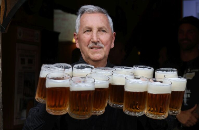 25 výčepních se po třinácté utkalo v tradičním závodě Pinkasova noční můra