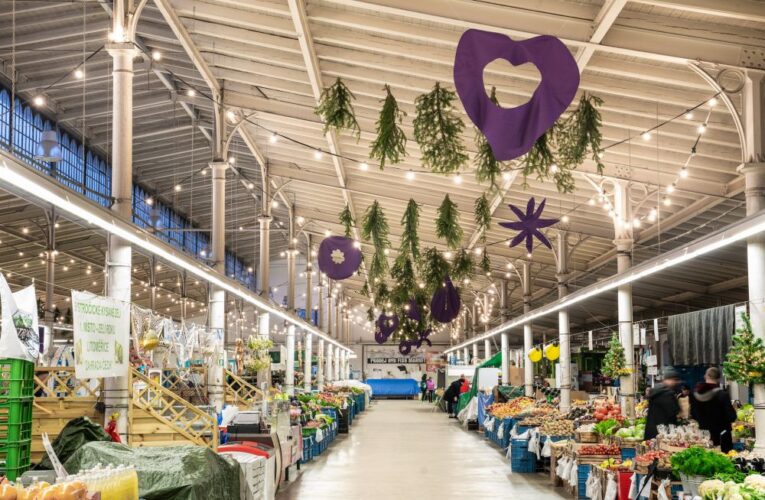 Řemesla, folklor a design v Holešovické tržnici: