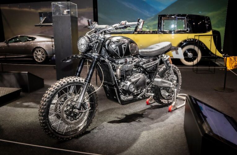 Výstava Bond in Motion v Praze