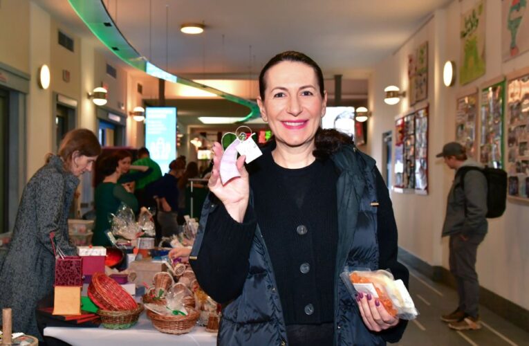 Vánoční jarmark opět nabízí originální produkty  od studentů i z chráněných dílen