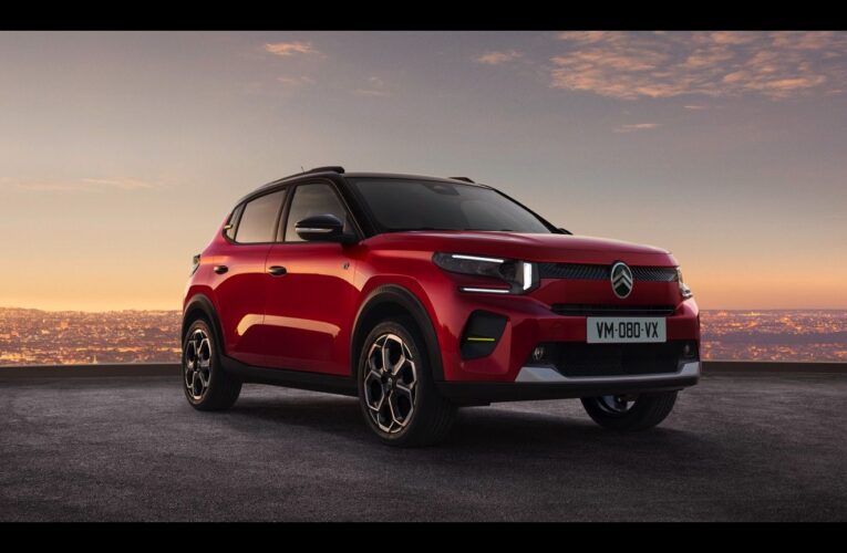 Elektromobilita: co (ne)přinese rok 2024 Komentář Jana Staňka, popularizátora elektromobility a tvůrce Youtube kanálu Electo Dad