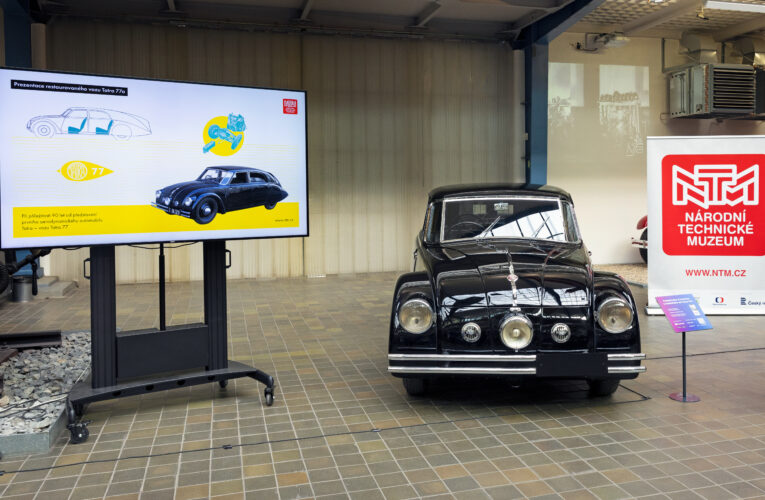 Národní technické muzeum restaurovalo vůz Tatra 77a z roku 1937 a vystaví ho v nové expozici