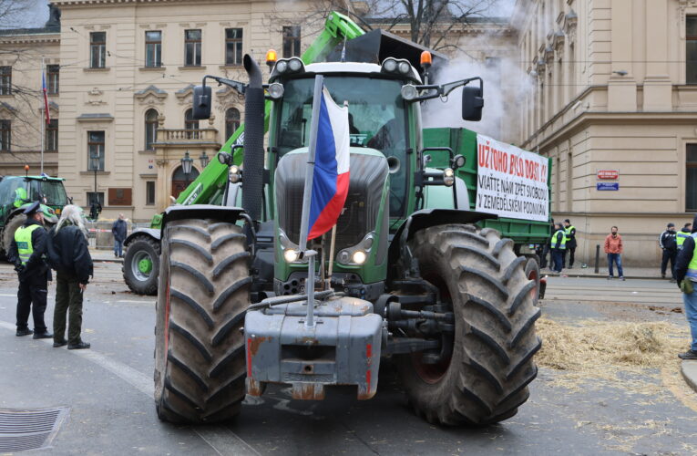 Zemědělci budou pokračovat v protestech, připojí se k evropské akci 20. března