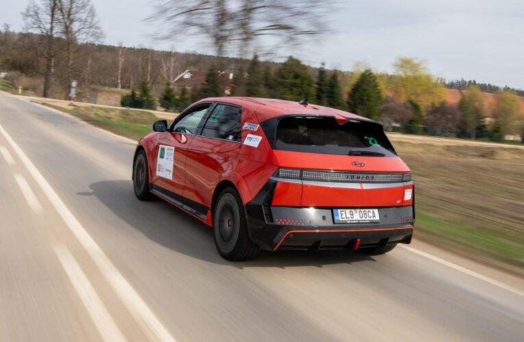 Šternberk Premiérová účast týmu Janík Motorsport ve FIA ecoRally Cupu Tým.