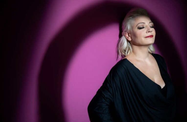 Šansoniérka Naďa Válová – múza Petra Hapky zve na koncert „Naďa Válová 45“