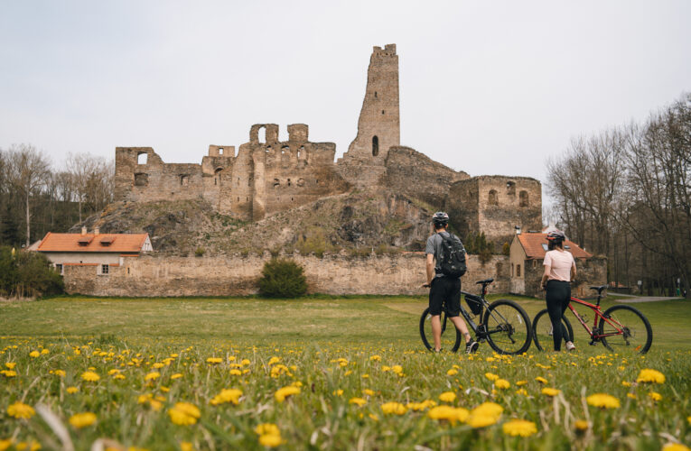 Velikonoce ve středních Čechách: připomínka tradic, velikonoční pečení i speciální prohlídky