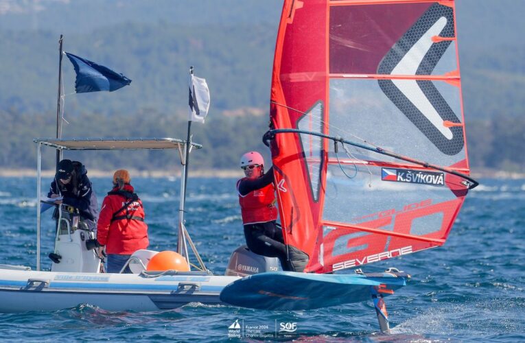 Česká vlajka bude vlát na olympijské jachtařské regatě! Last Chance Regatta ve francouzském Hyeres