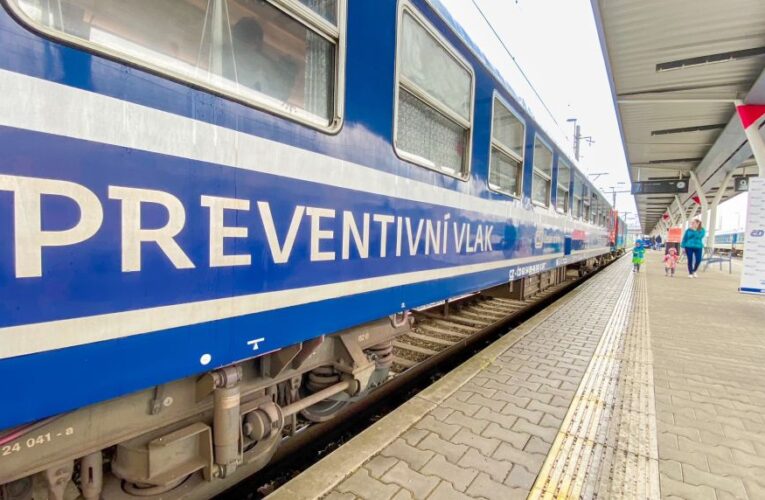 Preventivní vlak opět vyjíždí. Hravě a srozumitelně učí zásady bezpečného chování