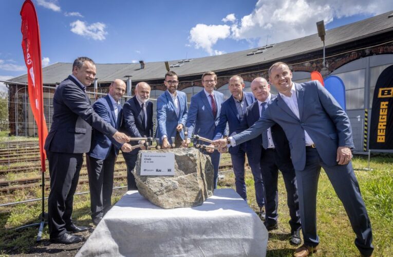 České dráhy zahájily stavbu moderní opravárenské haly v Chebu