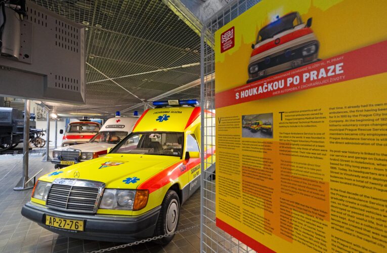 S Houkačkou po Praze aneb automobily zachraňující životy