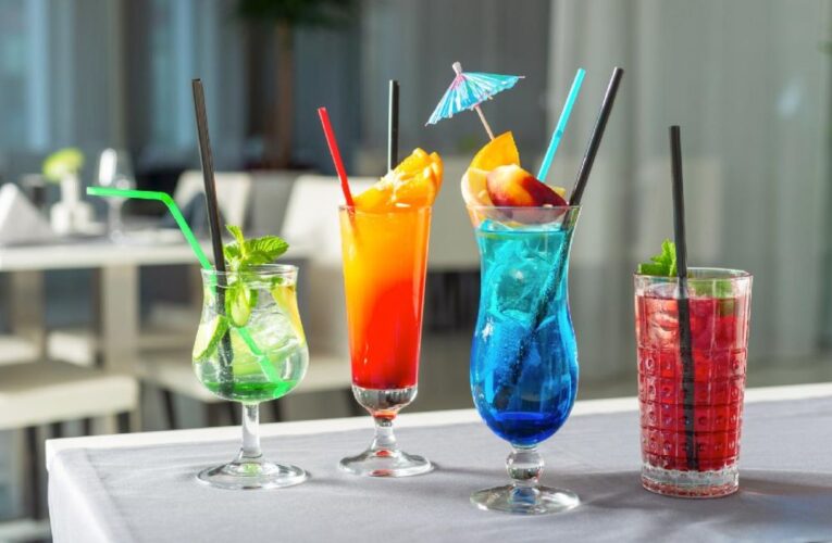 Nové koktejlové menu v Aquapalace Hotel Prague: každý fantasy drink je originál