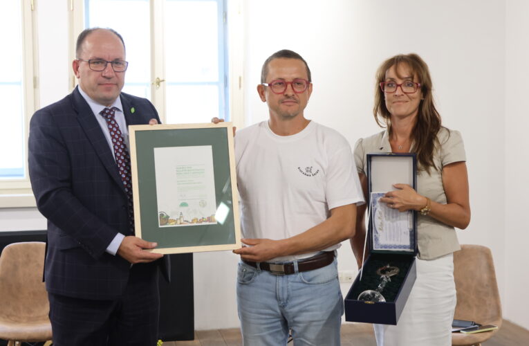 Září je měsícem biopotravin už po dvacáté. Spotřeba biopotravin v ČR setrvale roste, přibývá i ekologických zemědělců a výrobců biopotravin