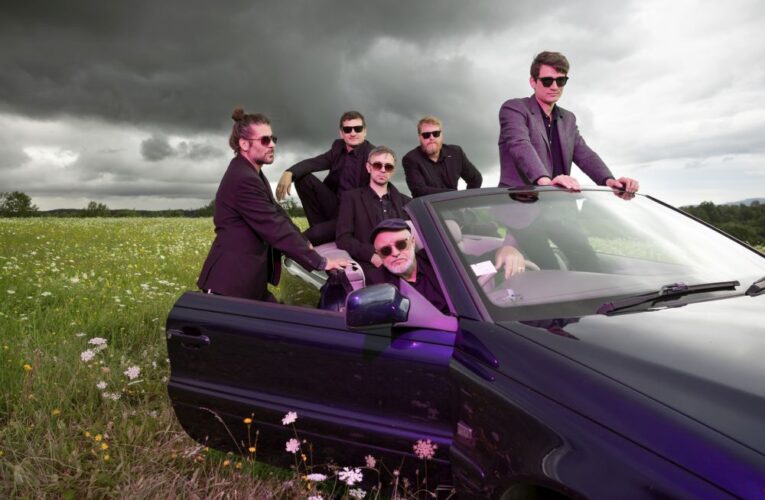 LETNÍ KAPELA  bude 15. 11. Jako pes