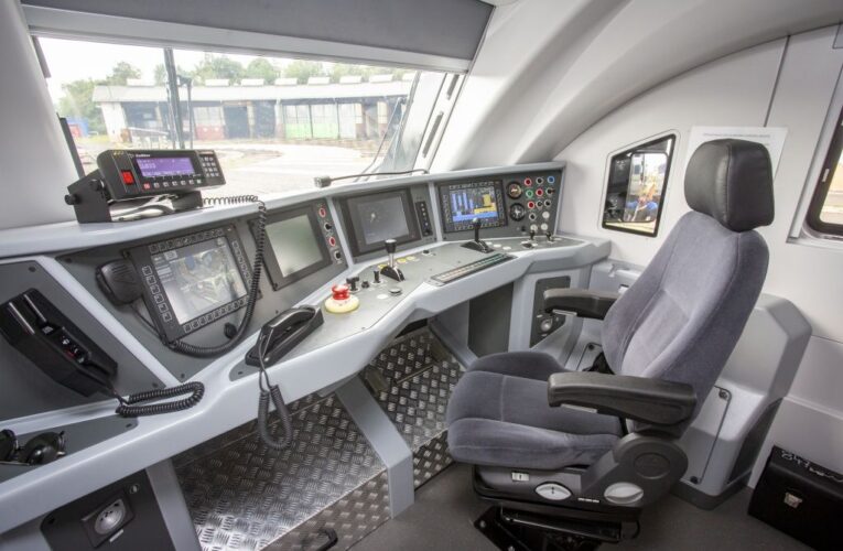 Deset Lišek na severovýchodě Čech. České dráhy pokračují v modernizaci vlaků v Královéhradeckém kraji