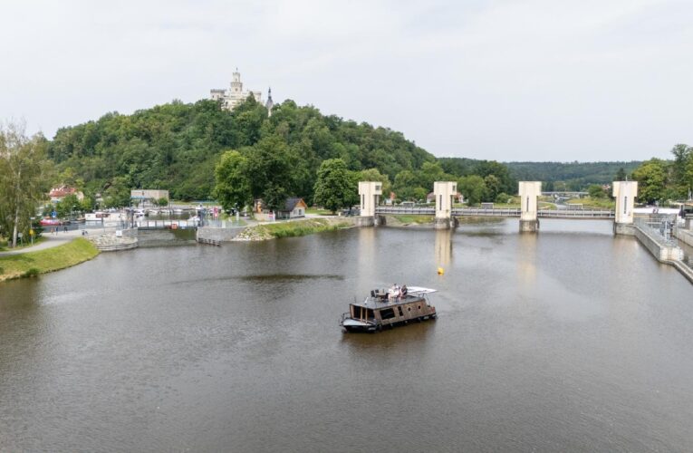 Zájem o plavbu na Budějovicku opět roste. Komorami na Vltavě proplulo více lodí než v loňském roce