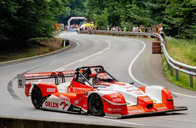 VÁCLAV JANÍK ABSOLUTNÍM MISTREM ČR a SR V ZÁVODECH DO VRCHU