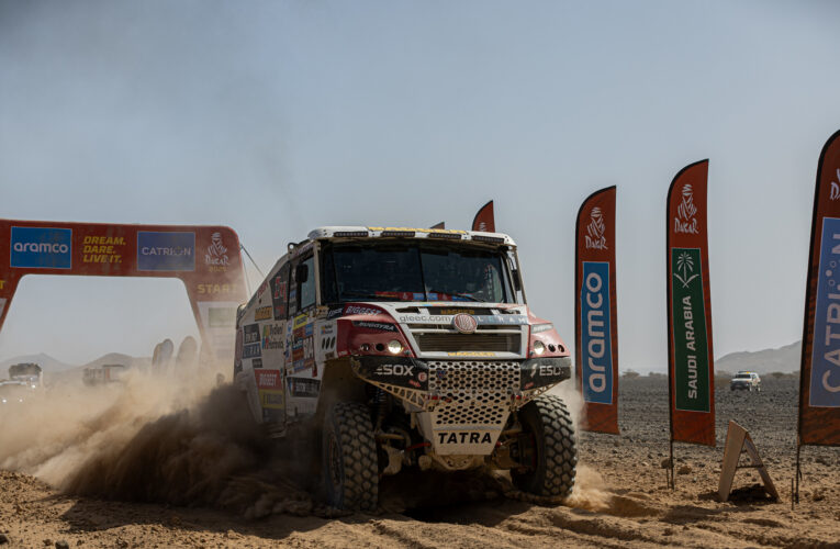 Martin Šoltys už je po první etapě maratonské výzvy pátý, Aliyyah Koloc po skvělém startu zpomalil oheň