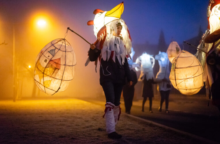 Masopust ve středních Čechách: průvody maškar, zabijačkové hody i trhy