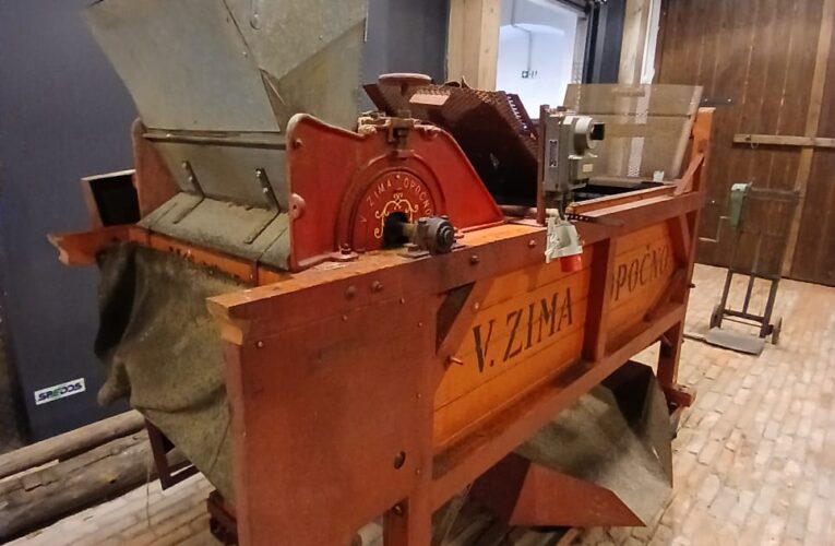 „Bramboračku“ a další historické semenářské stroje darovaly