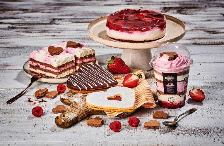 Zamilovaní si vyznávají lásku i dárky. Oblíbené jsou sladkosti, šperky i květiny