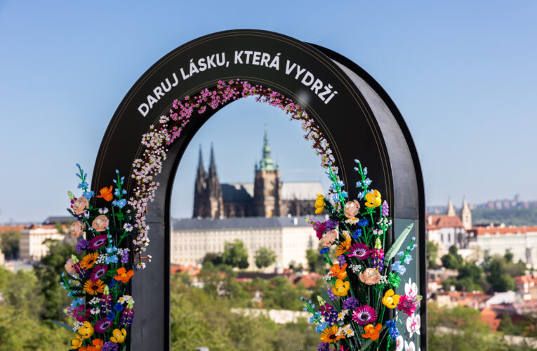 Společnost LEGO zve na romantický Petřín: